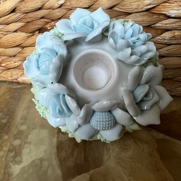 Pale blue floral candle holder - Picture 8 of 8